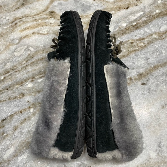 L.L. Bean Wicked Good Shearling Moccasin Slippers in Black Women’s size 10 - Picture 7 of 12